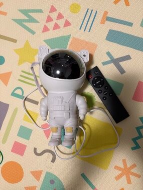 Astronaut projector